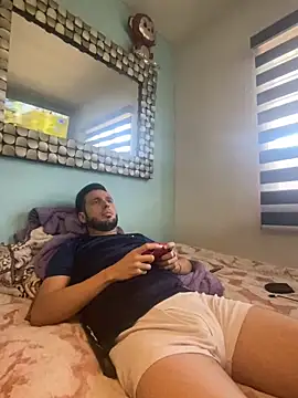 Alexitho25 online show from May 2026 08:47:01 PM