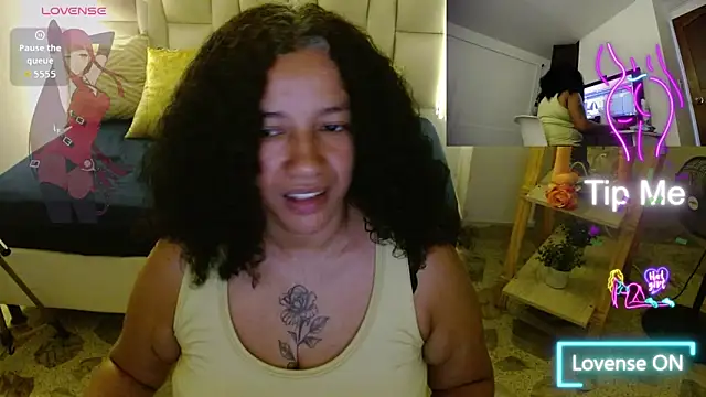 Snapshot of michel_rous_ chatting on April 2026 06:25:01 PM michel rous online show from April 2026 06:25:01 PM