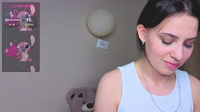 Snapshot of Forever_Smiler chatting on April 2026 08:57:02 PM Forever Smiler online show from April 2026 08:57:02 PM