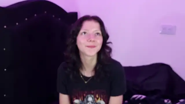 Lovers cave online show from September 2025 10:22:02 PM