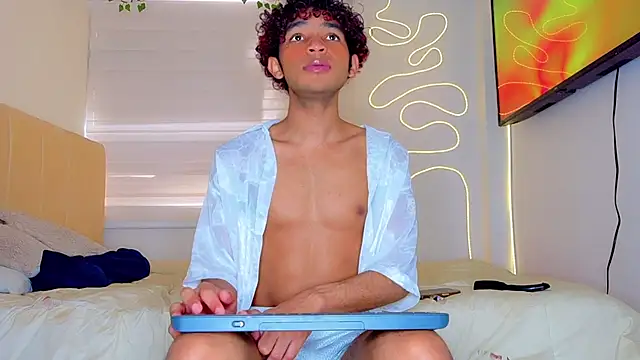 Snapshot of Aaron_Wiinter chatting on September 2025 08:34:02 PM Aaron Wiinter online show from September 2025 08:34:02 PM