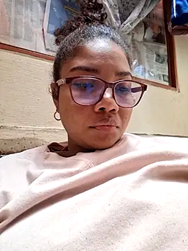 Snapshot of madelene chatting on February 2026 03:12:01 PM madelene online show from February 2026 03:12:01 PM