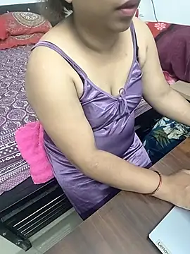 Snapshot of Rushali_69 chatting on April 2026 03:42:02 PM Rushali 69 online show from April 2026 03:42:02 PM