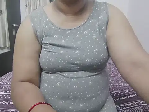 Snapshot of Rushali_69 chatting on April 2026 04:02:02 PM Rushali 69 online show from April 2026 04:02:02 PM
