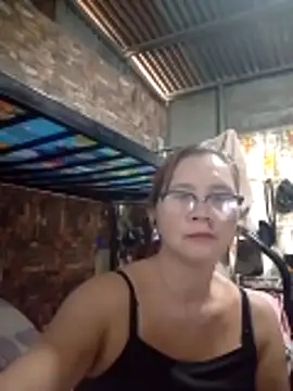 SexyHottMom online show from April 2026 12:35:02 AM