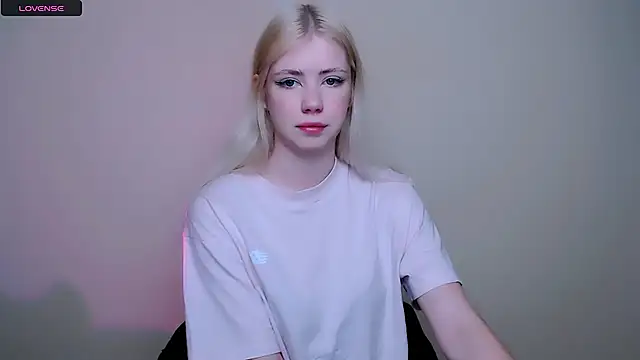 AliceHotty  online show from February 2026 08:29:02 AM