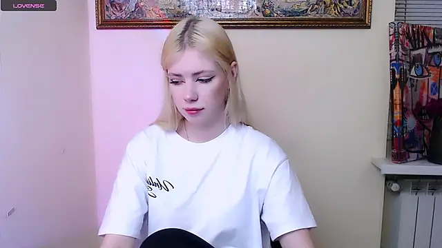 AliceHotty  online show from February 2026 09:19:02 AM