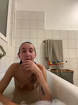 Emilia Mausi online show from October 2025 07:22:02 PM