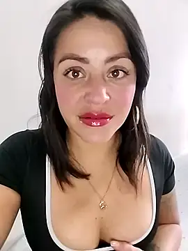 MiaWelkin online show from October 2025 07:45:01 PM