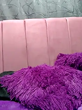 Crissrg4 online show from November 2025 08:08:01 PM