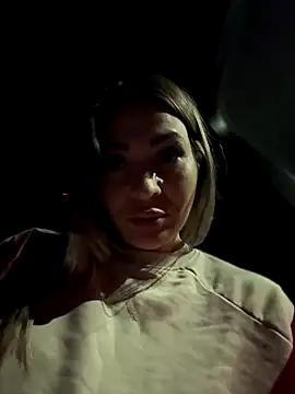 iSelena online show from September 2025 01:11:01 AM