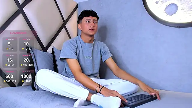  Leohot  online show from September 2025 03:32:02 AM