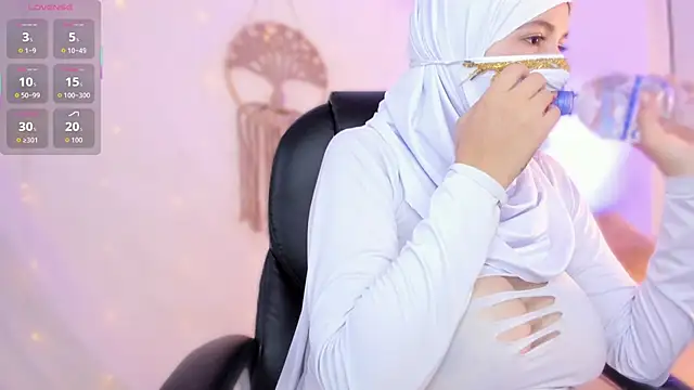 Snapshot of salma_isawwii chatting on December 2025 02:56:02 PM salma isawwii online show from December 2025 02:56:02 PM