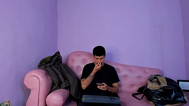 Snapshot of AxelAndJeremy chatting on September 2025 03:16:02 AM AxelAndJeremy online show from September 2025 03:16:02 AM