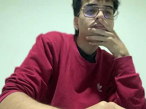 Snapshot of AxelAndJeremy chatting on October 2025 04:31:02 AM AxelAndJeremy online show from October 2025 04:31:02 AM