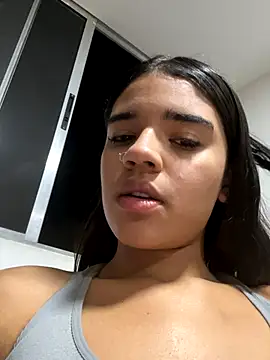 Snapshot of Miagomezx chatting on November 2025 12:02:01 AM Miagomezx online show from November 2025 12:02:01 AM