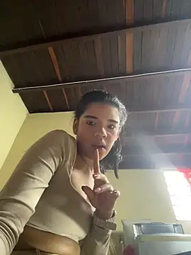 Snapshot of Miagomezx chatting on December 2025 10:14:01 PM Miagomezx online show from December 2025 10:14:01 PM