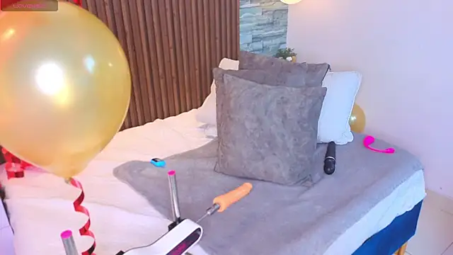 Snapshot of Miagomezx chatting on February 2026 02:58:02 PM Miagomezx online show from February 2026 02:58:02 PM