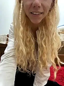 Snapshot of Bruna551 chatting on November 2025 03:06:02 AM Bruna551 online show from November 2025 03:06:02 AM