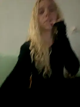 Snapshot of Bruna551 chatting on November 2025 03:27:01 AM Bruna551 online show from November 2025 03:27:01 AM