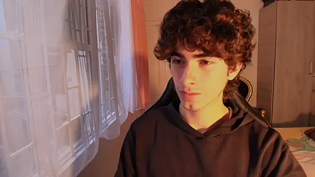 Nude Boy18 online show from October 2025 09:36:01 PM