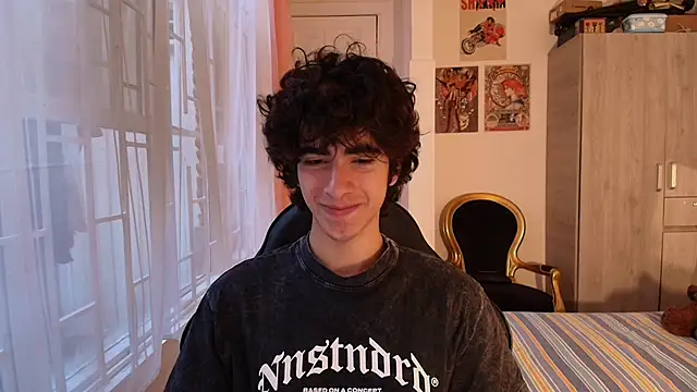 Nude Boy18 online show from November 2025 10:12:01 PM