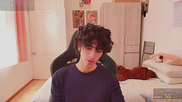 Nude Boy18 online show from April 2026 06:36:02 PM