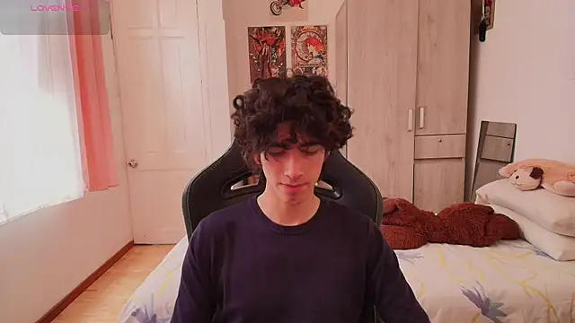 Nude Boy18 online show from April 2026 08:57:02 PM