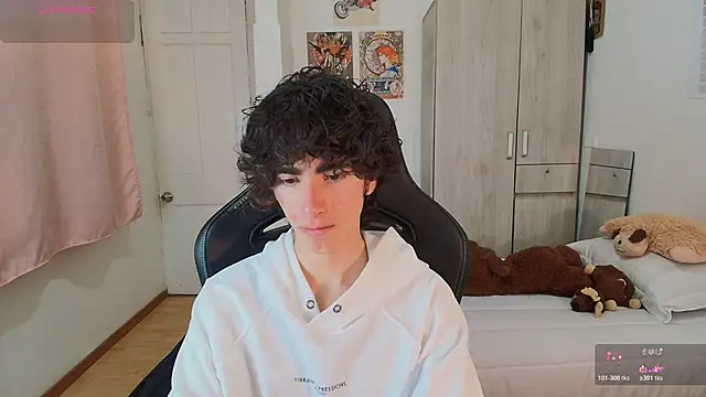 Nude Boy18 online show from May 2026 05:47:02 AM