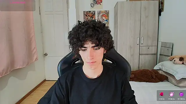 Nude Boy18 online show from May 2026 12:37:01 AM
