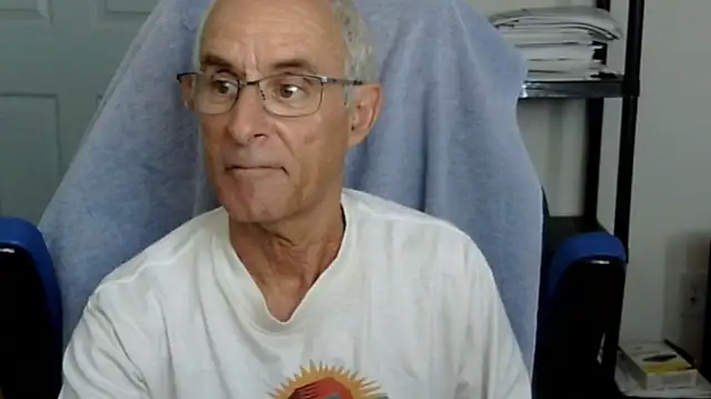 funone1999 online show from October 2025 08:31:01 PM