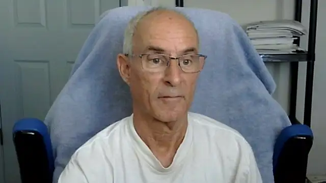 funone1999 online show from October 2025 07:49:01 PM