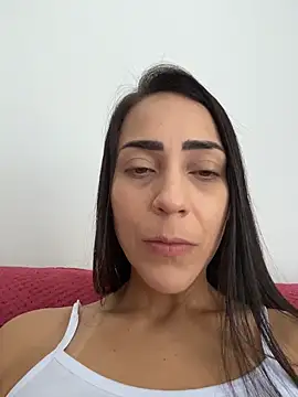 lucioliveira online show from May 2026 02:45:01 PM