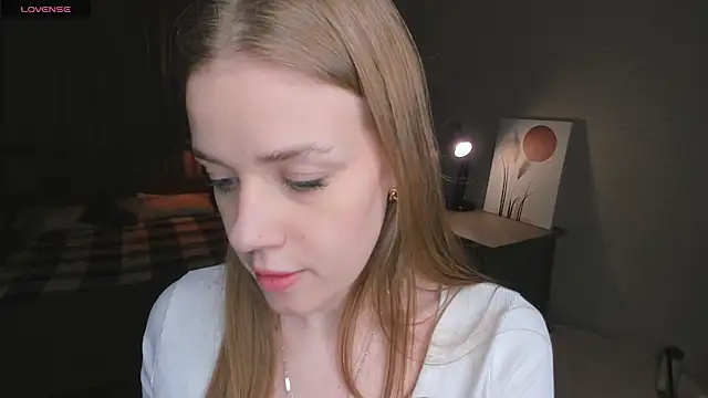 OdellaFrake online show from November 2025 07:30:02 PM