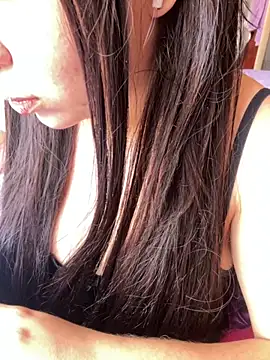 Snapshot of Malika_khalid chatting on October 2025 05:43:02 PM Malika khalid online show from October 2025 05:43:02 PM