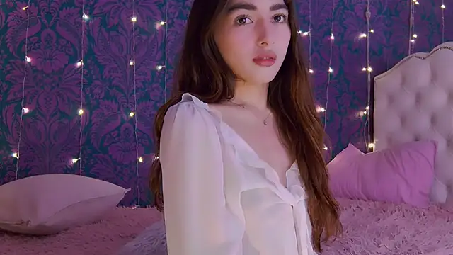 Snapshot of CherrRoses chatting on October 2025 01:45:02 PM CherrRoses online show from October 2025 01:45:02 PM