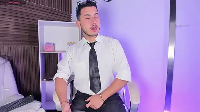 Axel grey  online show from October 2025 12:39:02 PM