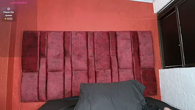 Snapshot of LilithVibe_ chatting on January 2026 05:27:02 PM LilithVibe online show from January 2026 05:27:02 PM