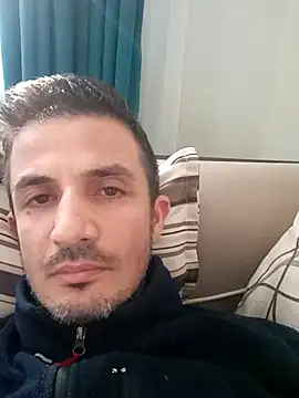 Snapshot of OGUZOZAN chatting on November 2025 12:40:02 PM OGUZOZAN online show from November 2025 12:40:02 PM