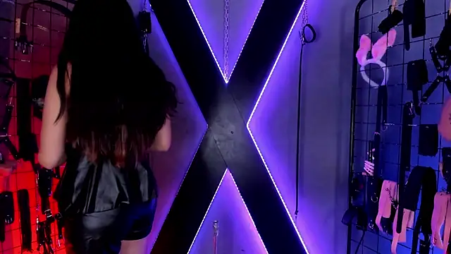 Snapshot of VictoryaLiah_BDSM chatting on April 2026 10:50:02 AM VictoryaLiah BDSM online show from April 2026 10:50:02 AM