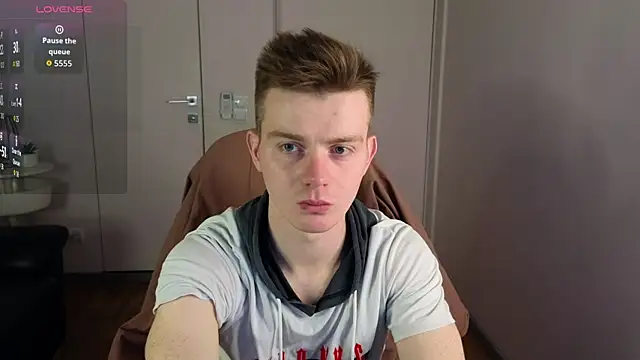 Happydeimos online show from June 2026 10:18:02 PM