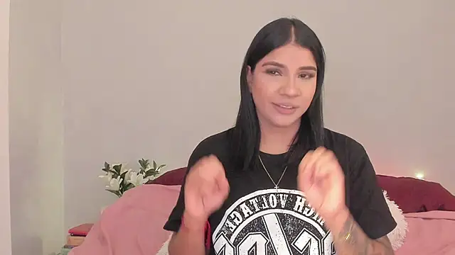 Laura-angeel online show from October 2025 07:03:02 PM