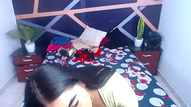 IsabellaaSweet online show from September 2025 01:11:02 PM