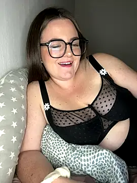 Snapshot of whitequeen_xxx chatting on October 2025 09:11:01 PM whitequeen xxx online show from October 2025 09:11:01 PM