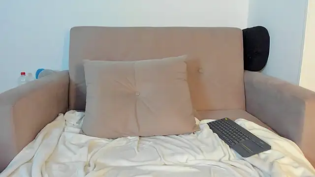 marie pourtoii online show from June 2026 12:32:02 AM