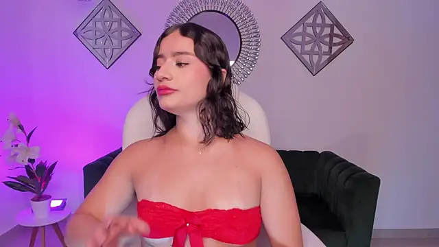 Snapshot of Saskia_litt chatting on September 2025 04:06:01 AM Saskia litt online show from September 2025 04:06:01 AM