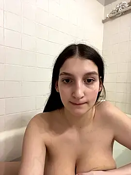 Snapshot of madsdeluxe chatting on January 2026 03:53:02 AM madsdeluxe online show from January 2026 03:53:02 AM