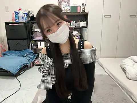 nano-da-u online show from October 2025 02:37:01 PM