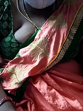 Snapshot of TAMIL_ELAKKIYA chatting on November 2025 08:28:01 AM TAMIL ELAKKIYA online show from November 2025 08:28:01 AM