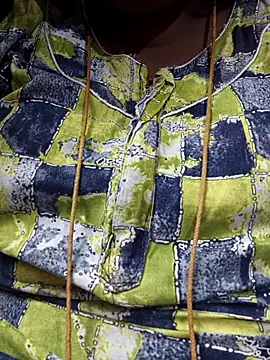 Snapshot of TAMIL_ELAKKIYA chatting on January 2026 01:37:02 PM TAMIL ELAKKIYA online show from January 2026 01:37:02 PM